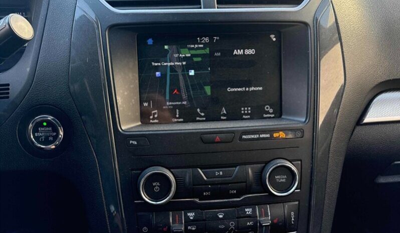 
								2019 Ford Explorer XLT full									