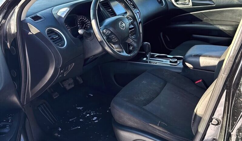 
								2020 Nissan Pathfinder SV Tech full									