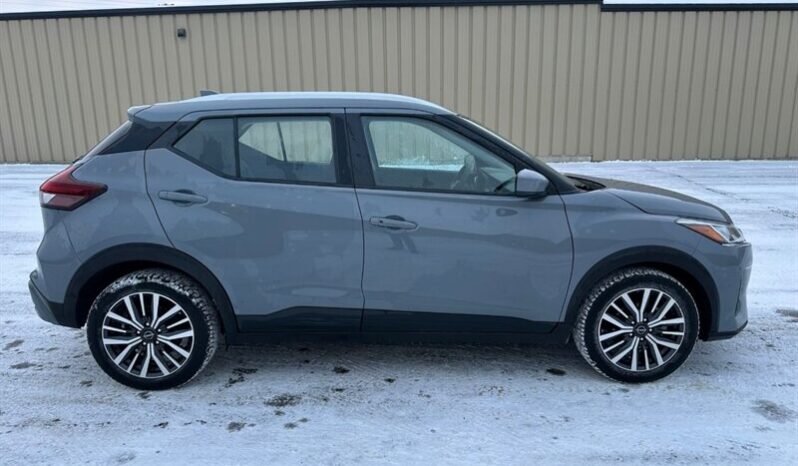 
								2024 Nissan Kicks SV full									