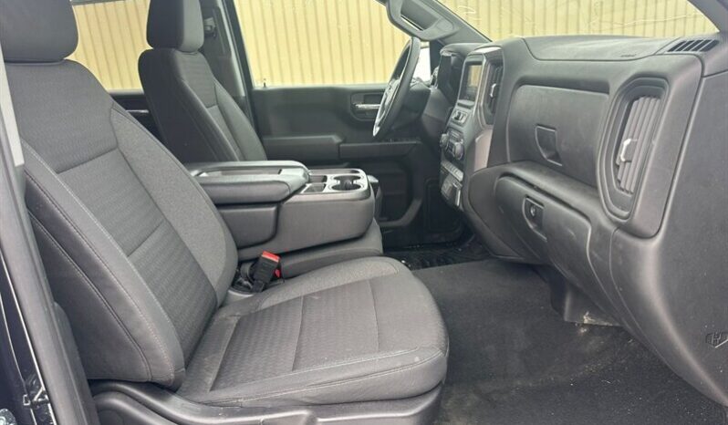 
								2023 Chevrolet Silverado 1500 Custom full									