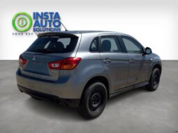 
										2015 Mitsubishi RVR SE full									