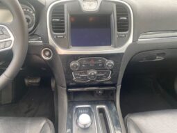 
										2023 Chrysler 300 Series Touring L full									