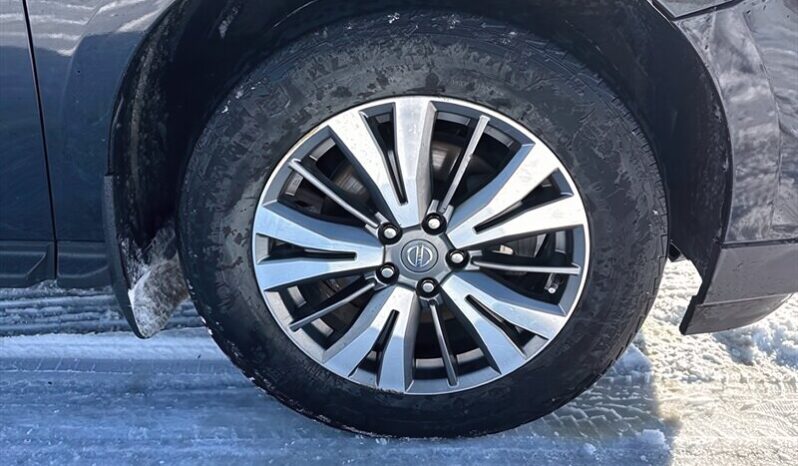 
								2020 Nissan Pathfinder SV Tech full									