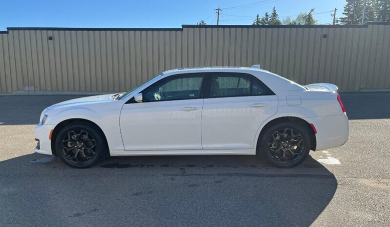 
								2023 Chrysler 300 Series S V6 full									