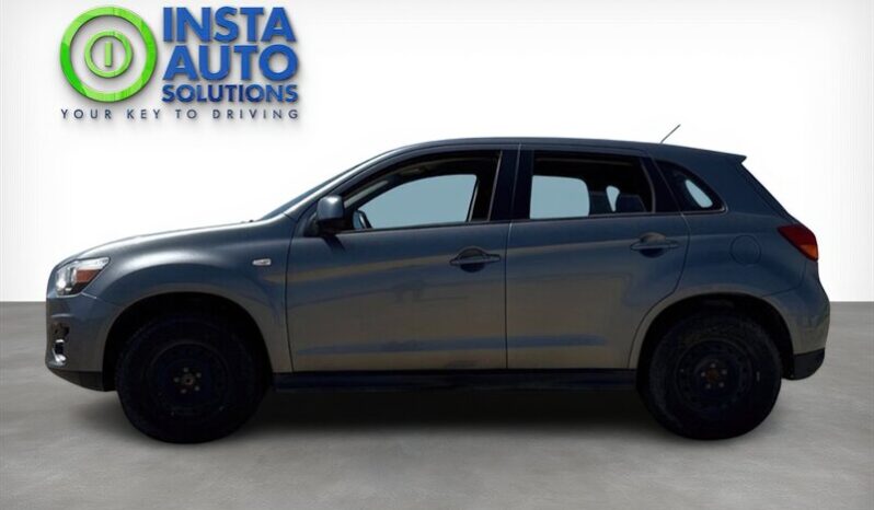 
								2015 Mitsubishi RVR SE full									