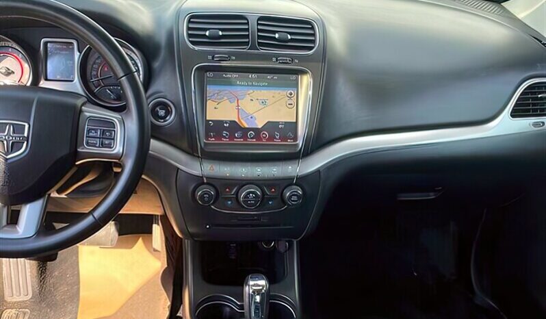 
								2017 Dodge Journey Crossroad full									