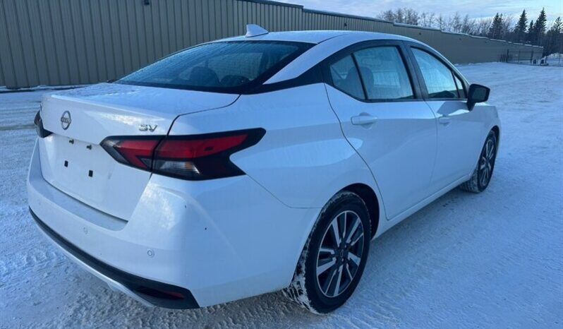 
								2024 Nissan Versa SV full									