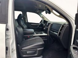 
										2018 RAM 1500 Sport full									