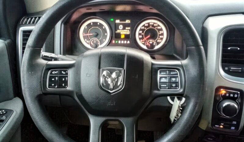 
								2017 RAM 1500 Express full									