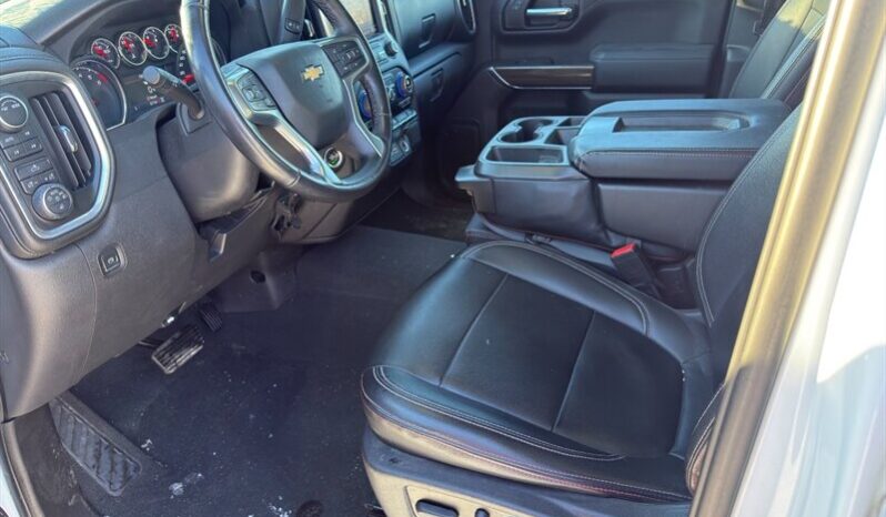 
								2022 Chevrolet Silverado 1500 Limited LT full									