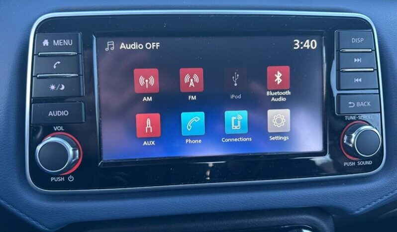 
								2024 Nissan Versa SV full									