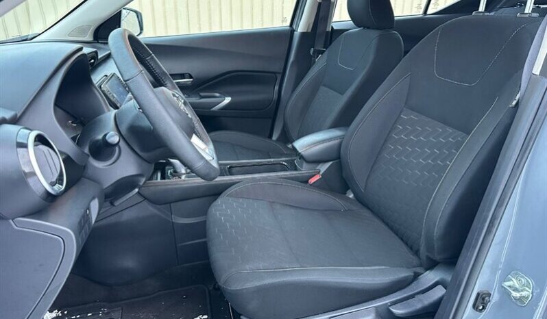 
								2024 Nissan Kicks SV full									