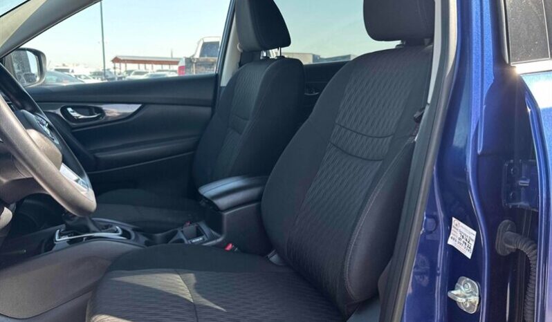 
								2020 Nissan Rogue SV full									