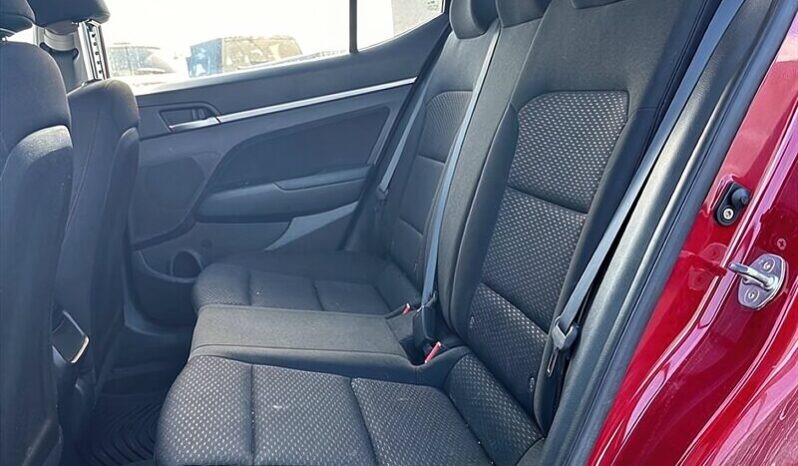 
								2019 Hyundai ELANTRA Preferred full									