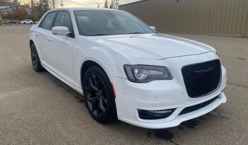 
								2023 Chrysler 300 Series Touring L full									