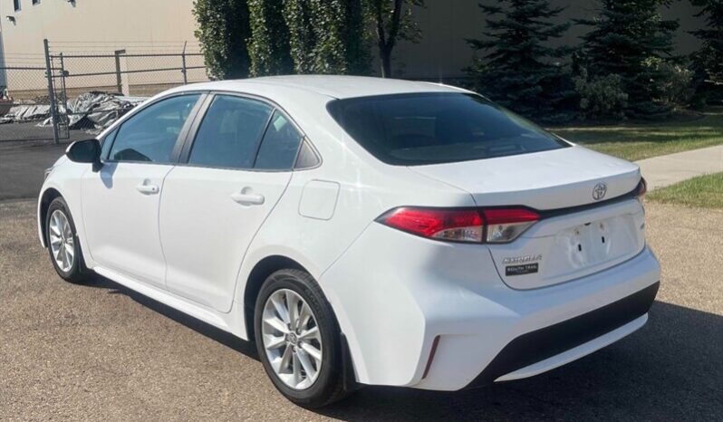 
								2022 Toyota Corolla LE full									
