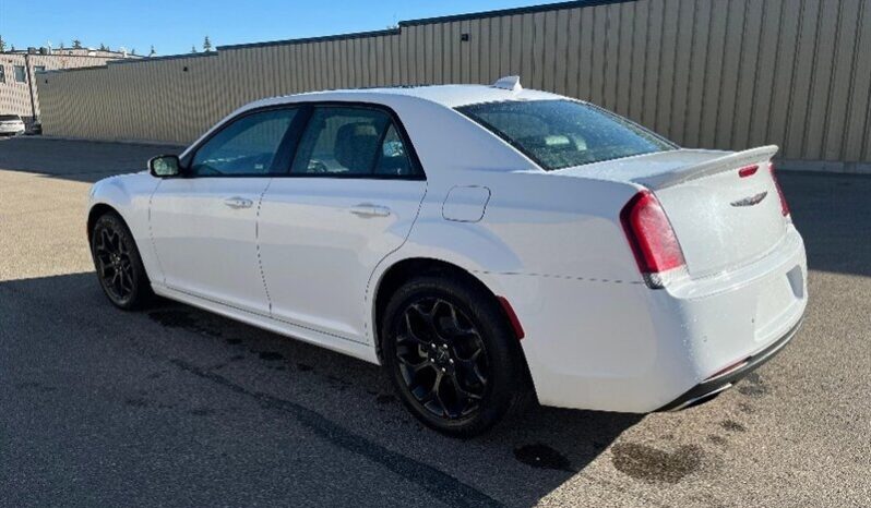 
								2023 Chrysler 300 Series S V6 full									