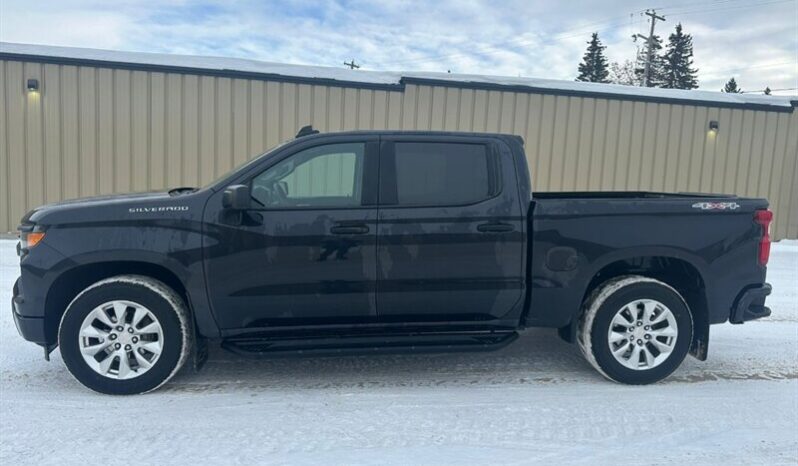 
								2023 Chevrolet Silverado 1500 Custom full									