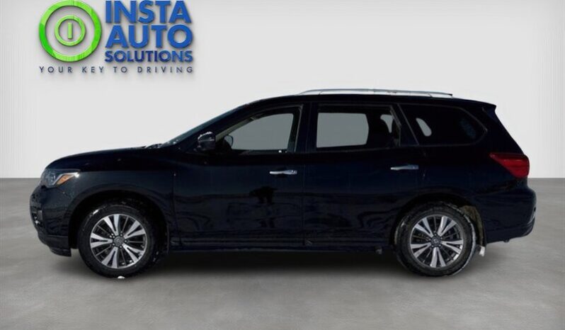 
								2020 Nissan Pathfinder SV Tech full									