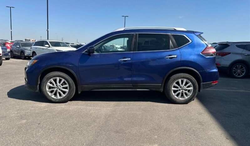 
								2020 Nissan Rogue SV full									