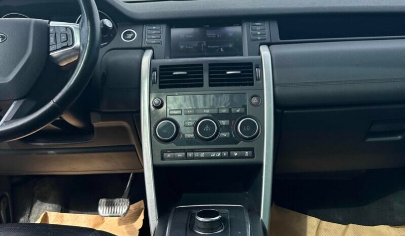 
								2017 Land Rover Discovery Sport HSE full									