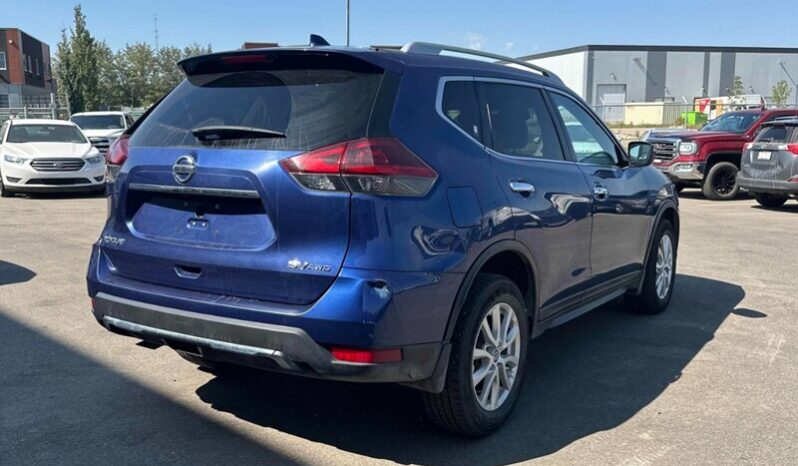 
								2020 Nissan Rogue SV full									