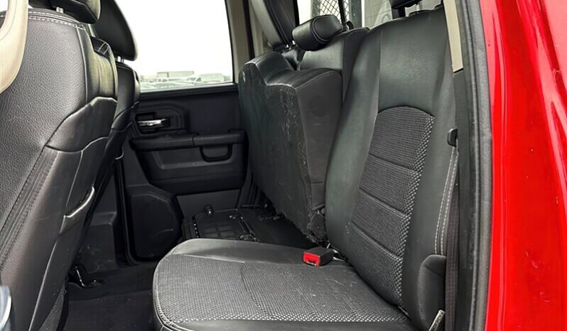 
								2017 RAM 1500 Sport full									