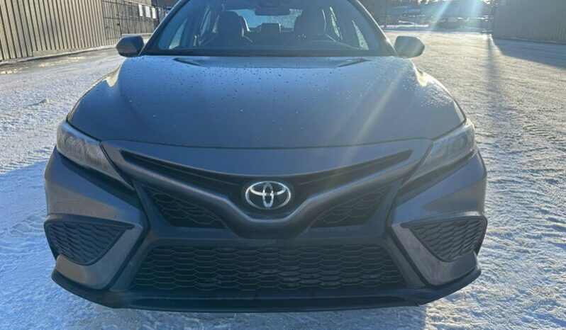 
								2024 Toyota Camry SE full									