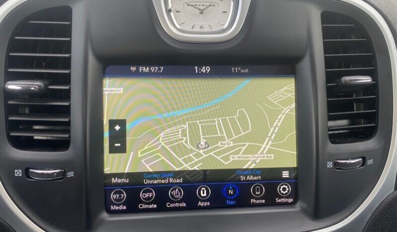 
								2023 Chrysler 300 Series Touring L full									