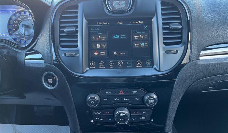 
								2023 Chrysler 300 Series S V6 full									