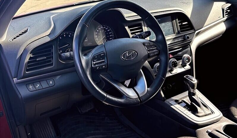 
								2019 Hyundai ELANTRA Preferred full									