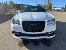 
										2023 Chrysler 300 Series S V6 full									