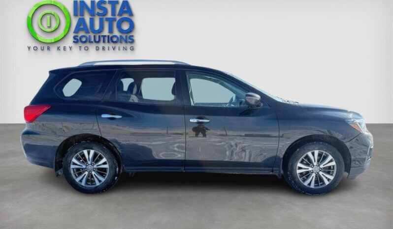 
								2020 Nissan Pathfinder SV Tech full									