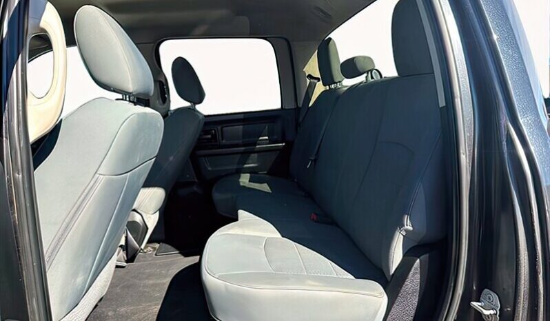 
								2018 RAM 1500 ST full									