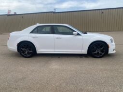 
										2023 Chrysler 300 Series Touring L full									