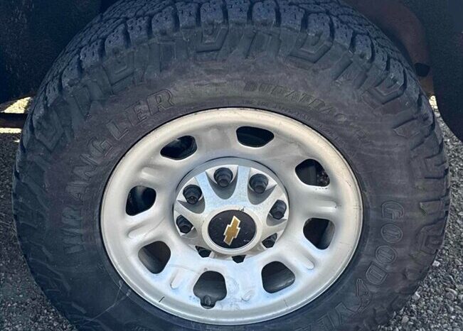 
								2023 Chevrolet Silverado 2500 LT full									