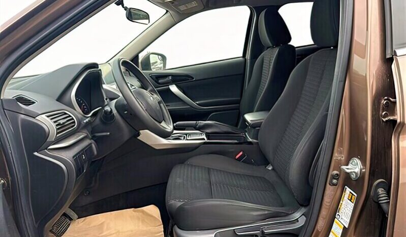 
								2019 Mitsubishi Eclipse Cross ES S-AWC full									