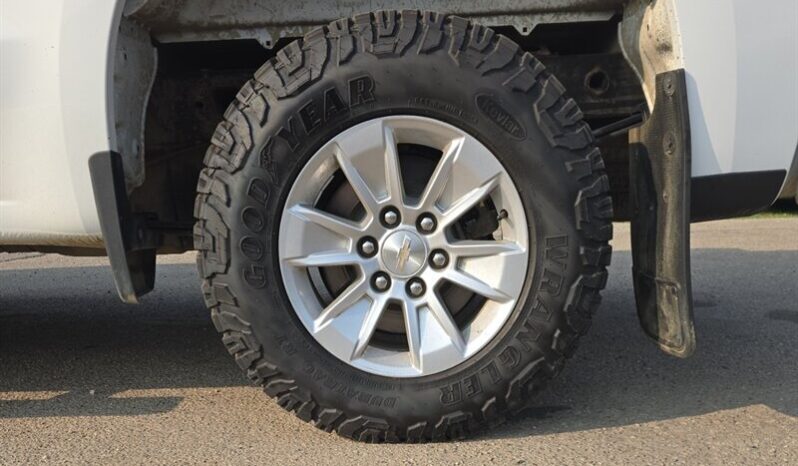 
								2022 Chevrolet Silverado 1500 Work Truck full									