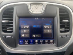 
										2023 Chrysler 300 Series Touring L full									