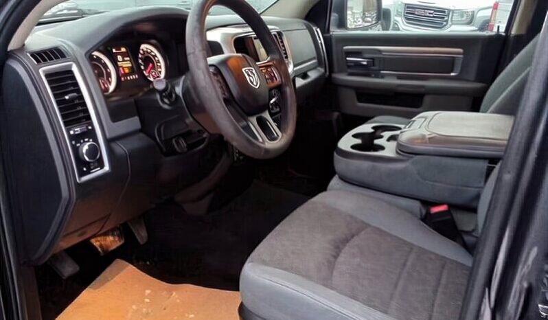 
								2017 RAM 1500 Express full									