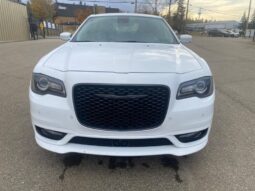 
										2023 Chrysler 300 Series Touring L full									