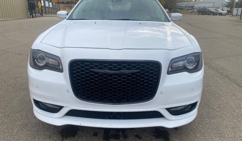 
								2023 Chrysler 300 Series Touring L full									