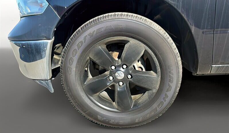 
								2018 RAM 1500 ST full									