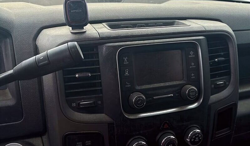 
								2017 RAM 1500 Express full									