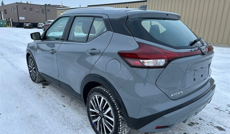 
								2024 Nissan Kicks SV full									
