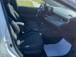 
										2022 Toyota Corolla LE full									