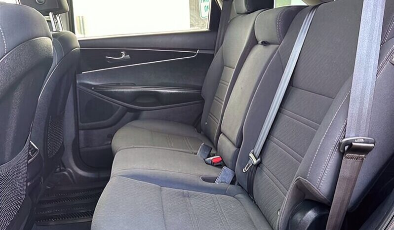 
								2019 Kia Sorento LX full									