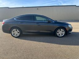 
										2016 Chrysler 200 Limited full									