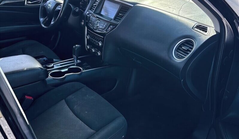 
								2020 Nissan Pathfinder SV Tech full									