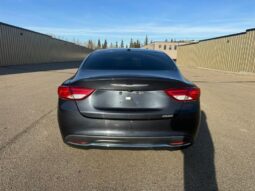 
										2016 Chrysler 200 Limited full									